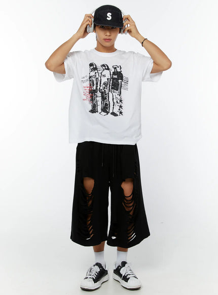mens-distressed-bermuda-shorts-iy514