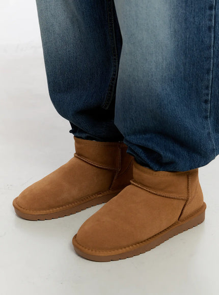 mens-classic-shearling-ankle-boots-in512