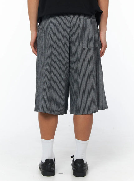 mens-gray-linen-bermuda-shorts-iu503