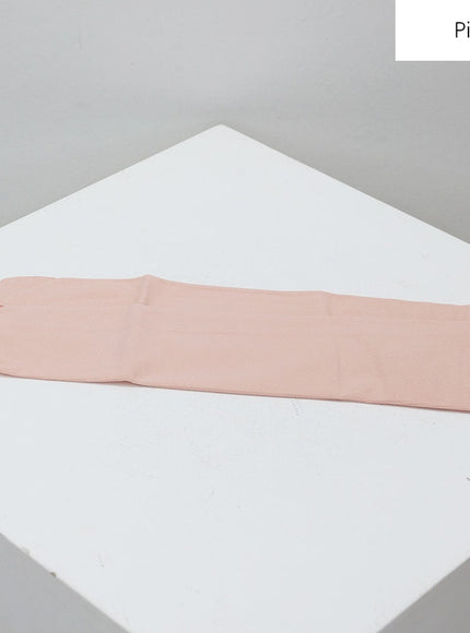 Sheer Ribbed Socks BY27