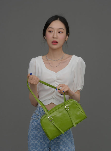 Square-shaped Shoulder Bag CA04