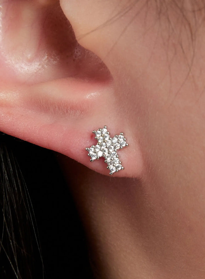 classic-cross-stud-earrings-in528 / Silver
