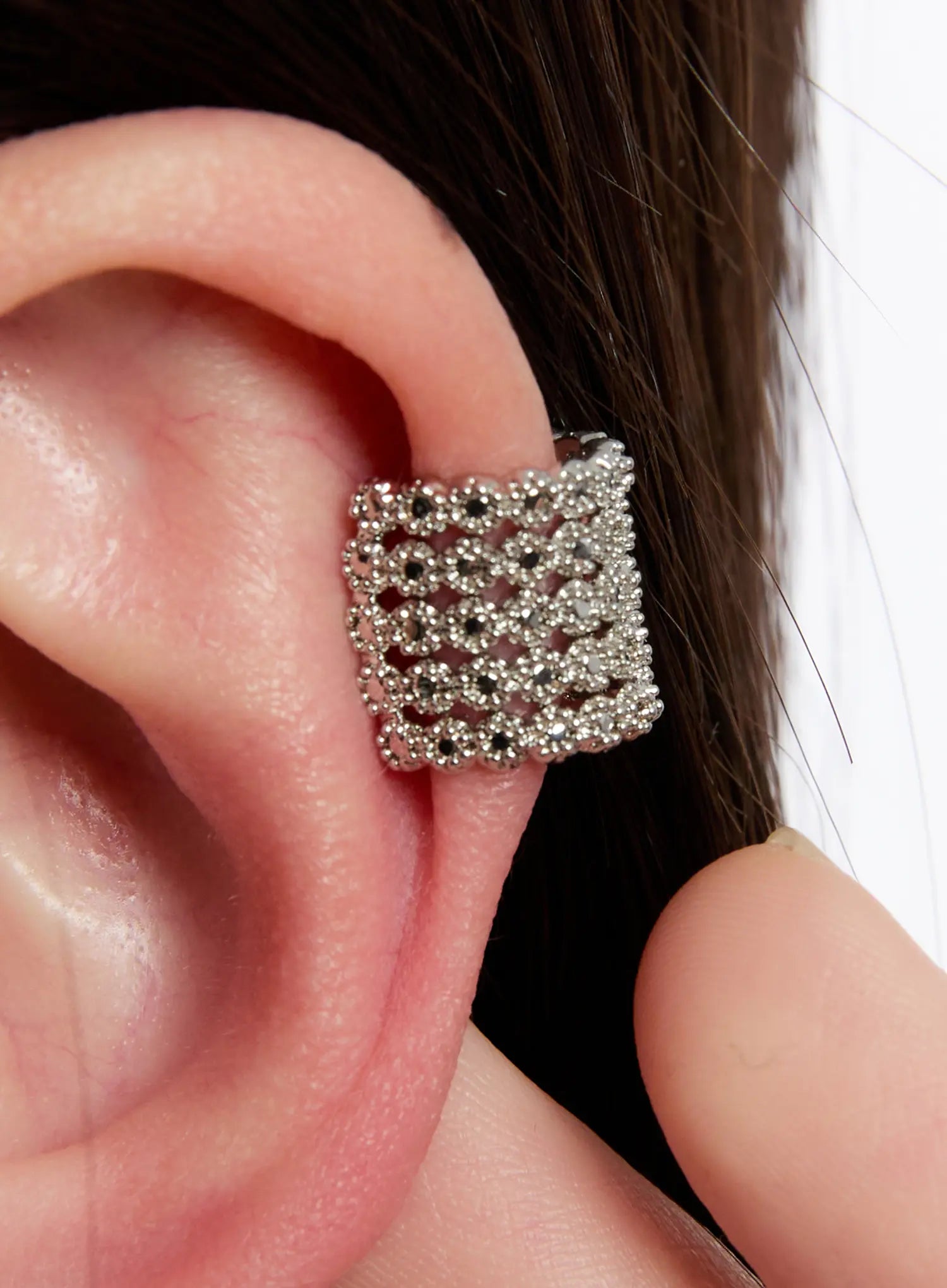 cubic-rhinestone-ear-cuff-in528