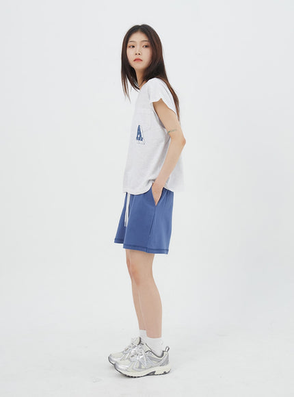 tee-and-track-shorts-set-iy323