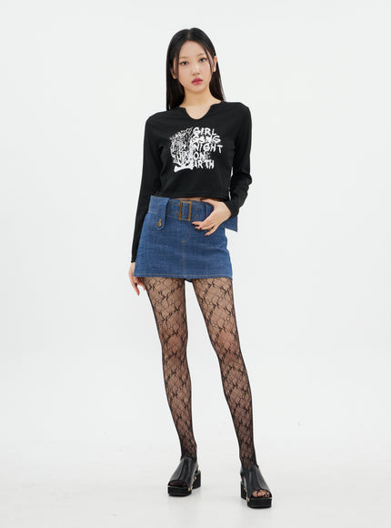Cropped Long Sleeve T Shirt with Graphic Print K2302
