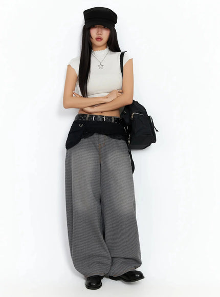 wavy-ribbed-cropped-t-shirt-ca513