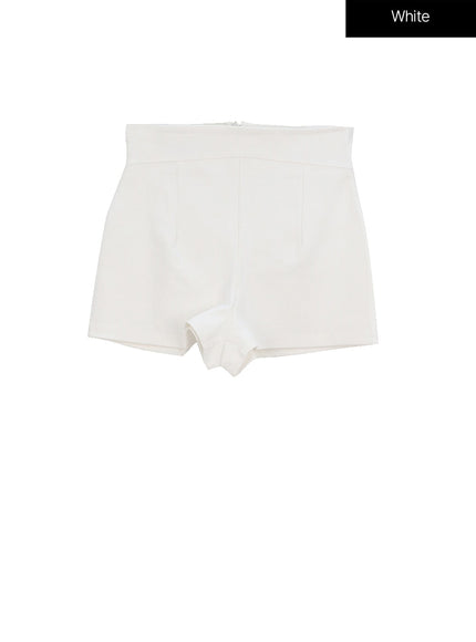 slim-fit-shorts-iy326