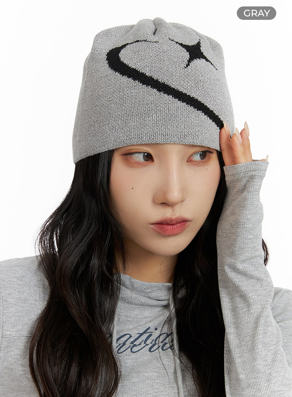 acubi-star-graphic-beanie-if421