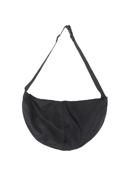 mens-half-moon-crossbody-bag-il504