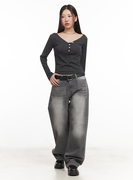 stripe-buttoned-long-sleeve-top-im524