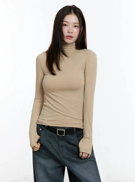 Elegant White Turtleneck Top ID526