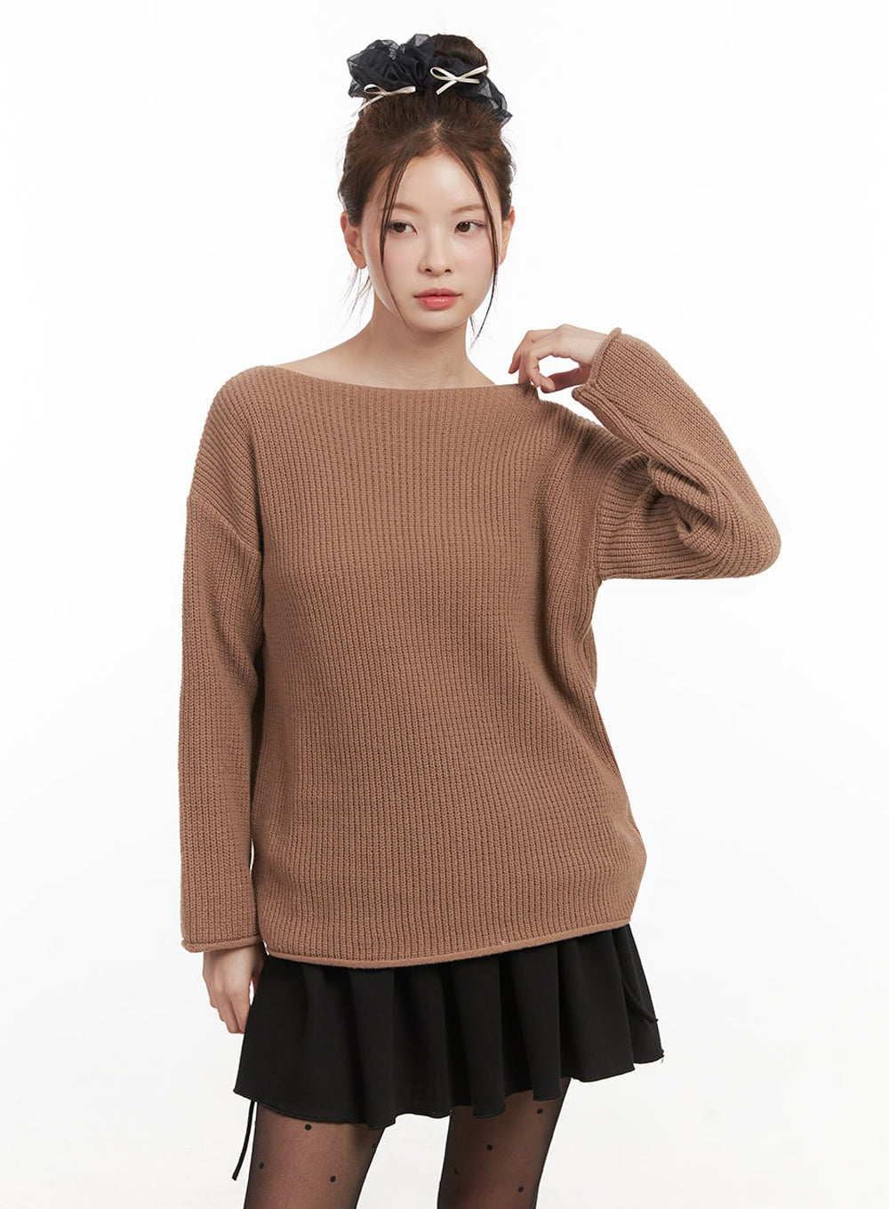 loose-fit-one-shoulder-sweater-if505 / Brown