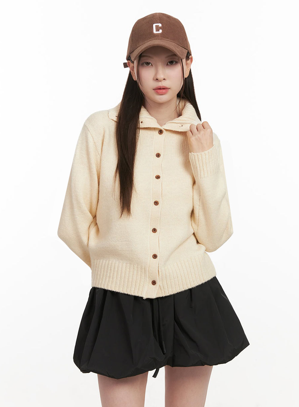 cozy-high-neck-knit-cardigan-ij530 / Light beige