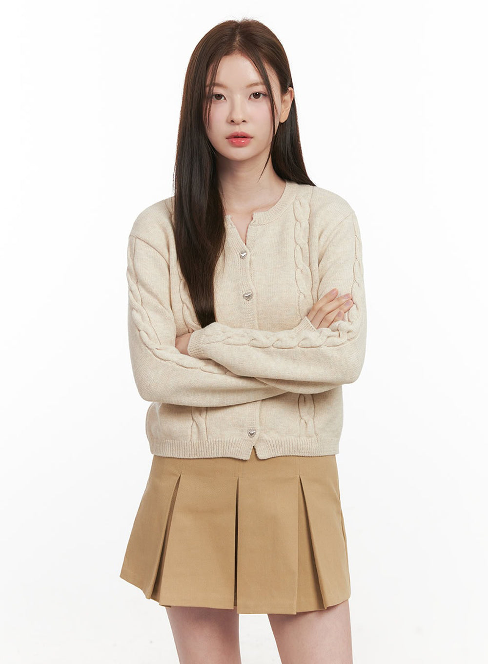 heart-button-cable-knit-cardigan-if505 / Light beige