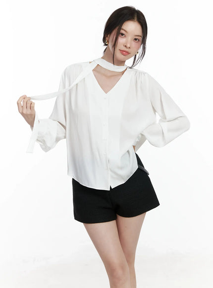 v-neck-shirred-blouse-and-scarf-set-if525 / White