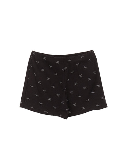 ribbon-print-slim-fit-shorts-im513 / Black