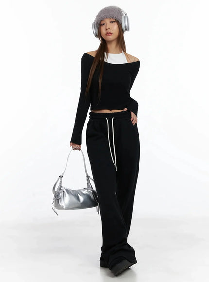 contrast-halter-layered-crop-top-in528 / Black