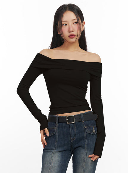 cozy-off-shoulder-slim-fit-top-if510 / Black