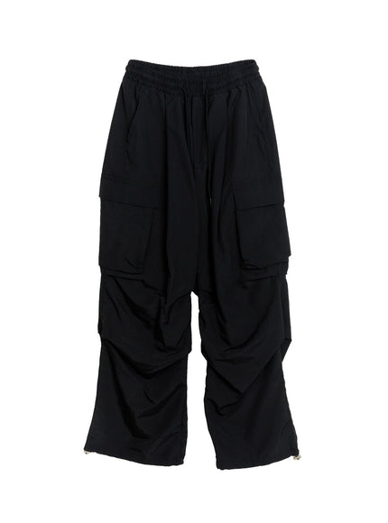 pocketed-wide-leg-cargo-pants-if510 / Black