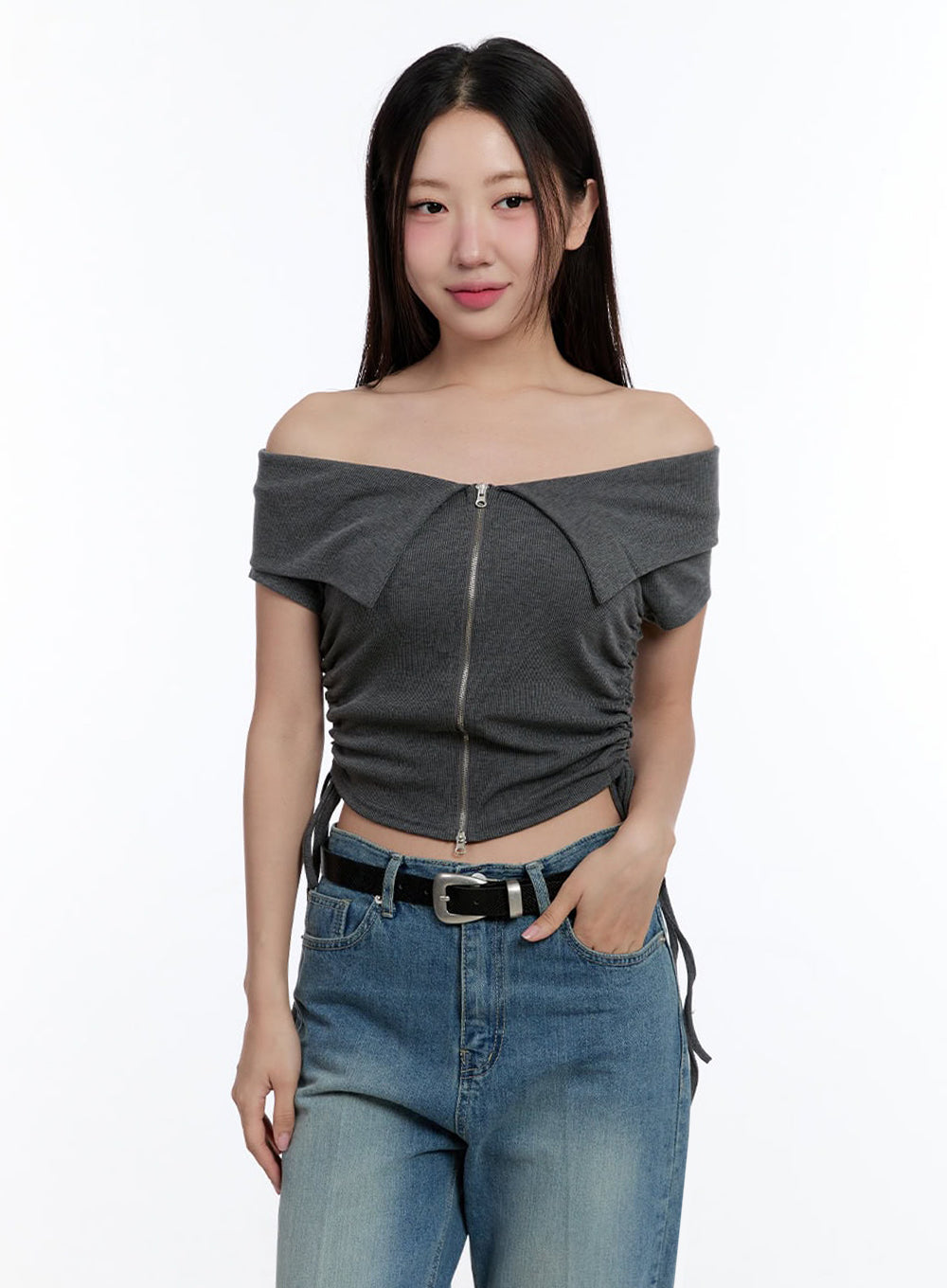 shirred-zip-up-off-shoulder-crop-top-iu503 / Dark gray