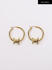 metal-twist-hoop-earrings-ij419 / Dark yellow