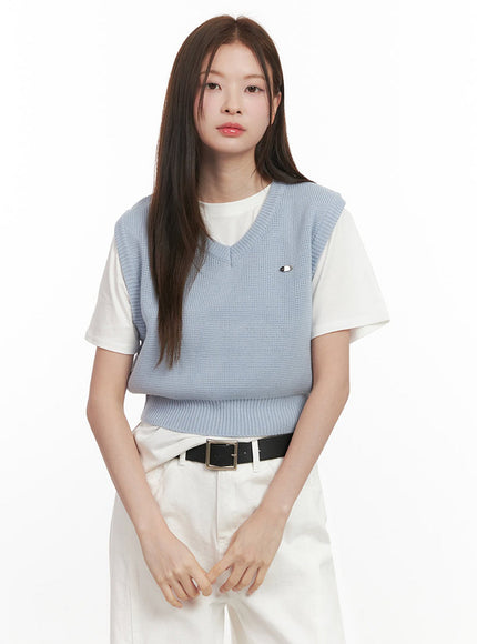 v-neck-knit-crop-sweater-vest-ij530 / Light blue