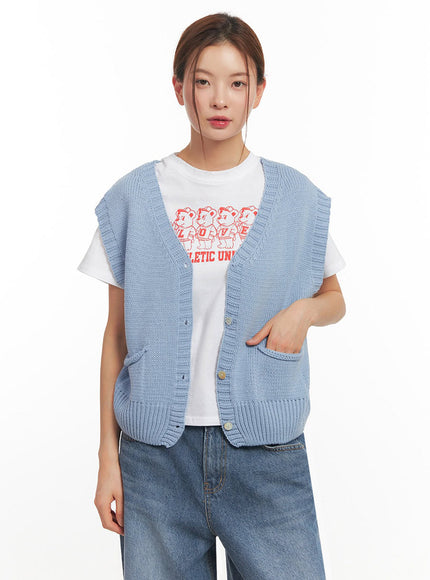 Buttoned V-Neck Sleeveless Sweater IM513