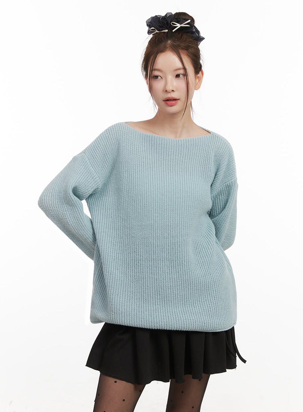 loose-fit-one-shoulder-sweater-if505 / Light blue