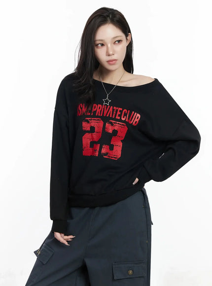 Wide Neck Numeral Graphic Sweatshirt IJ528