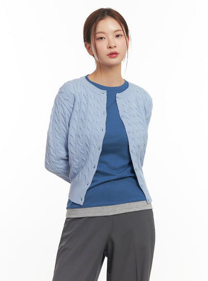 cable-knit-buttoned-cardigan-im524 / Light blue