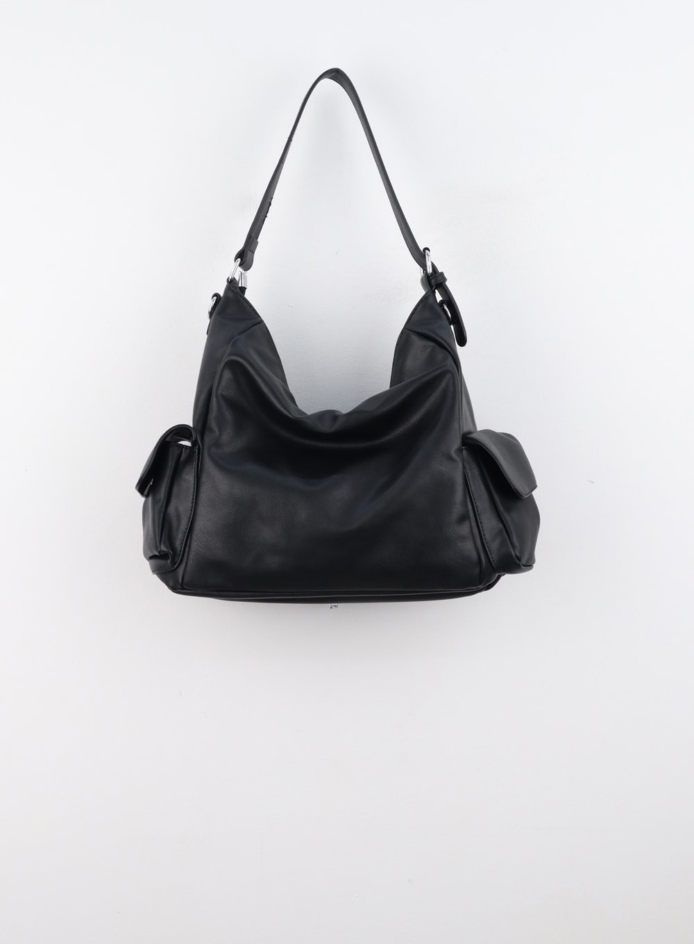 [BUBILIAN] Musk Reversible Shoulder Bag [3カラー] 产品bubilian Bubilian Musk Reversible Shoulder Bag _