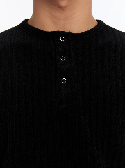 mens-ribbed-henley-sweater-in528