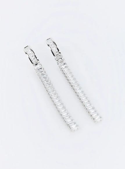 ovid-earring-iu503