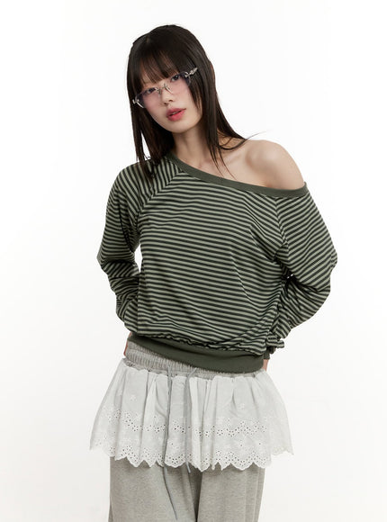 Striped One-Shoulder Sweatshirt CM514