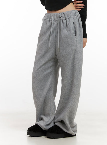 cozy-wide-fit-sweatpants-cn416