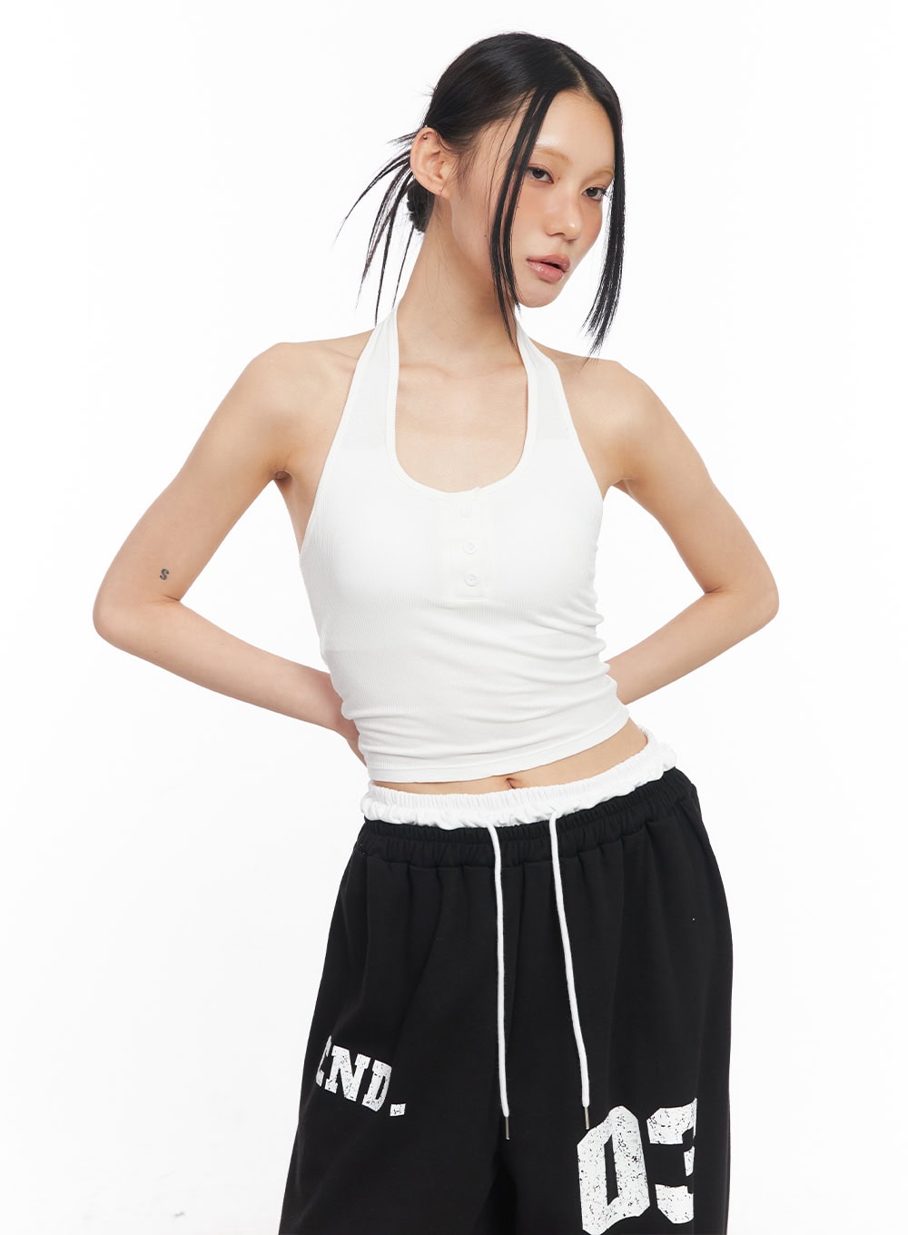 halter-buttoned-crop-tank-top-cy52