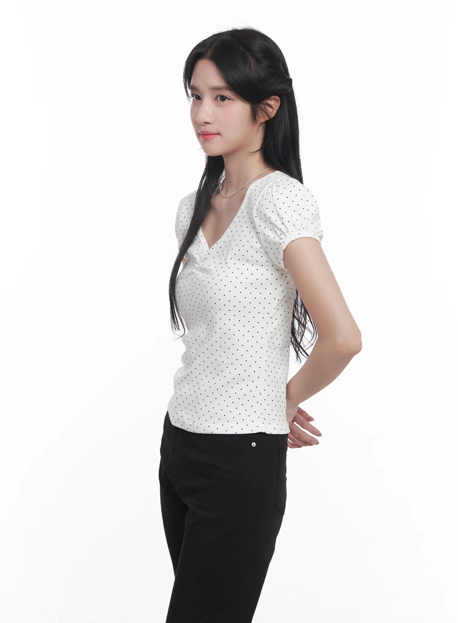 polka-dot-v-neck-tee-cu525
