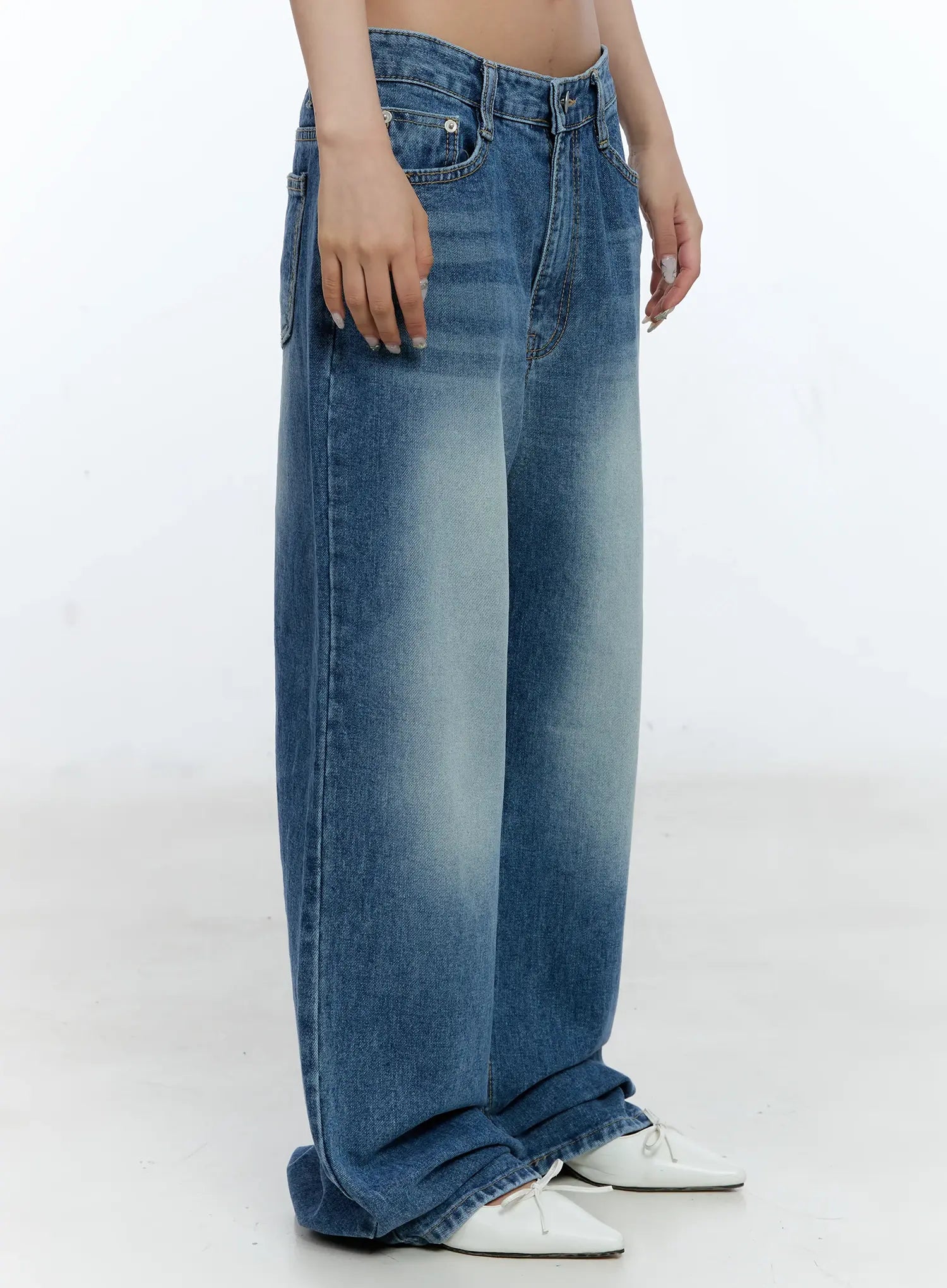 Dabin Classic Straight-Fit Denim Jeans CL530