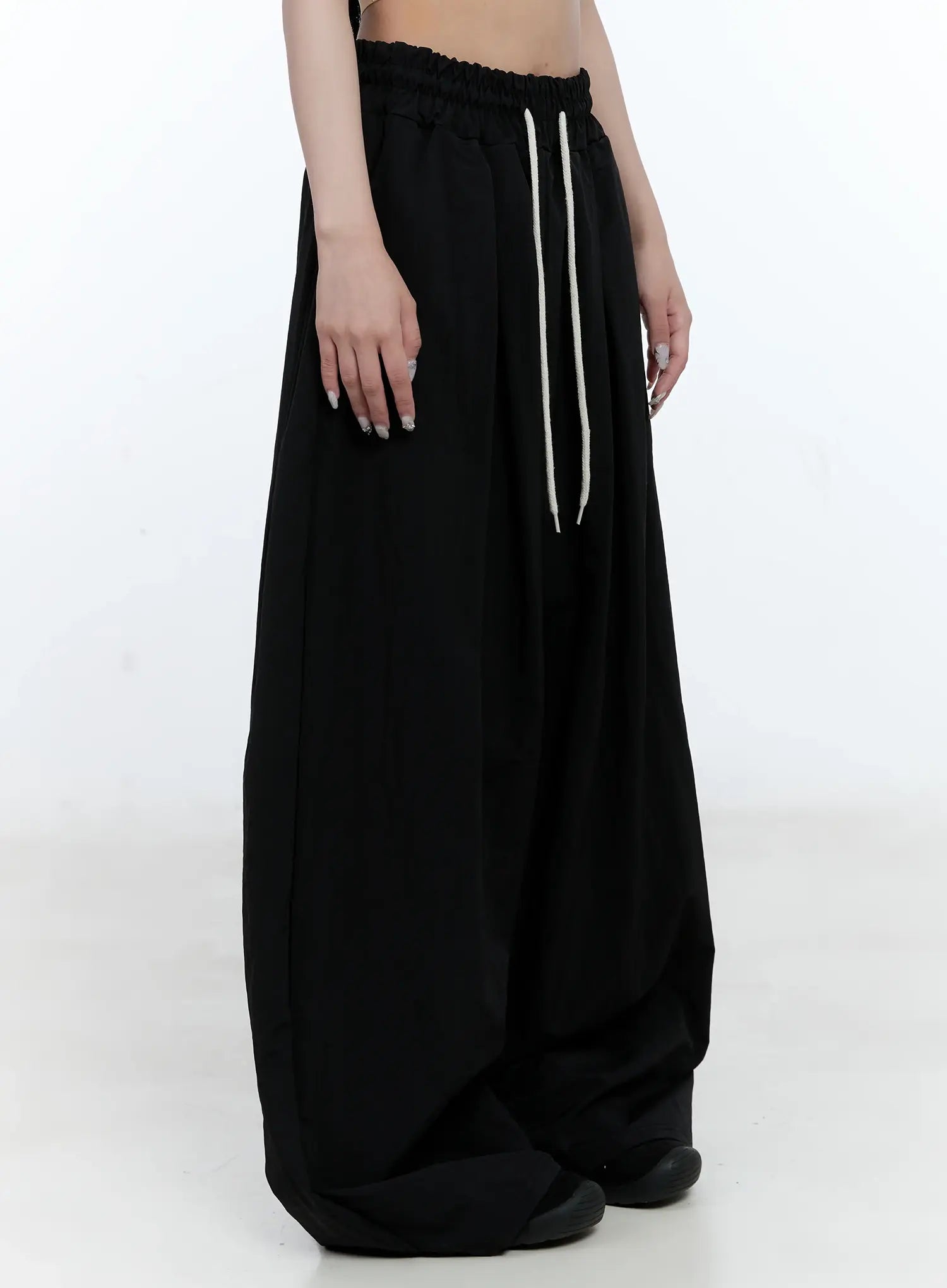 oversized-wide-leg-track-pants-cg501