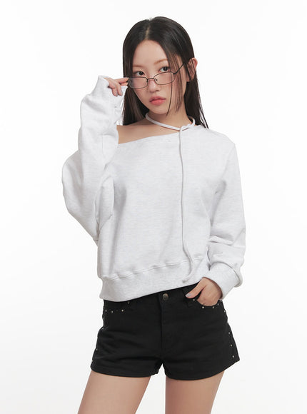 String One-Shoulder Crop Sweatshirt CF526