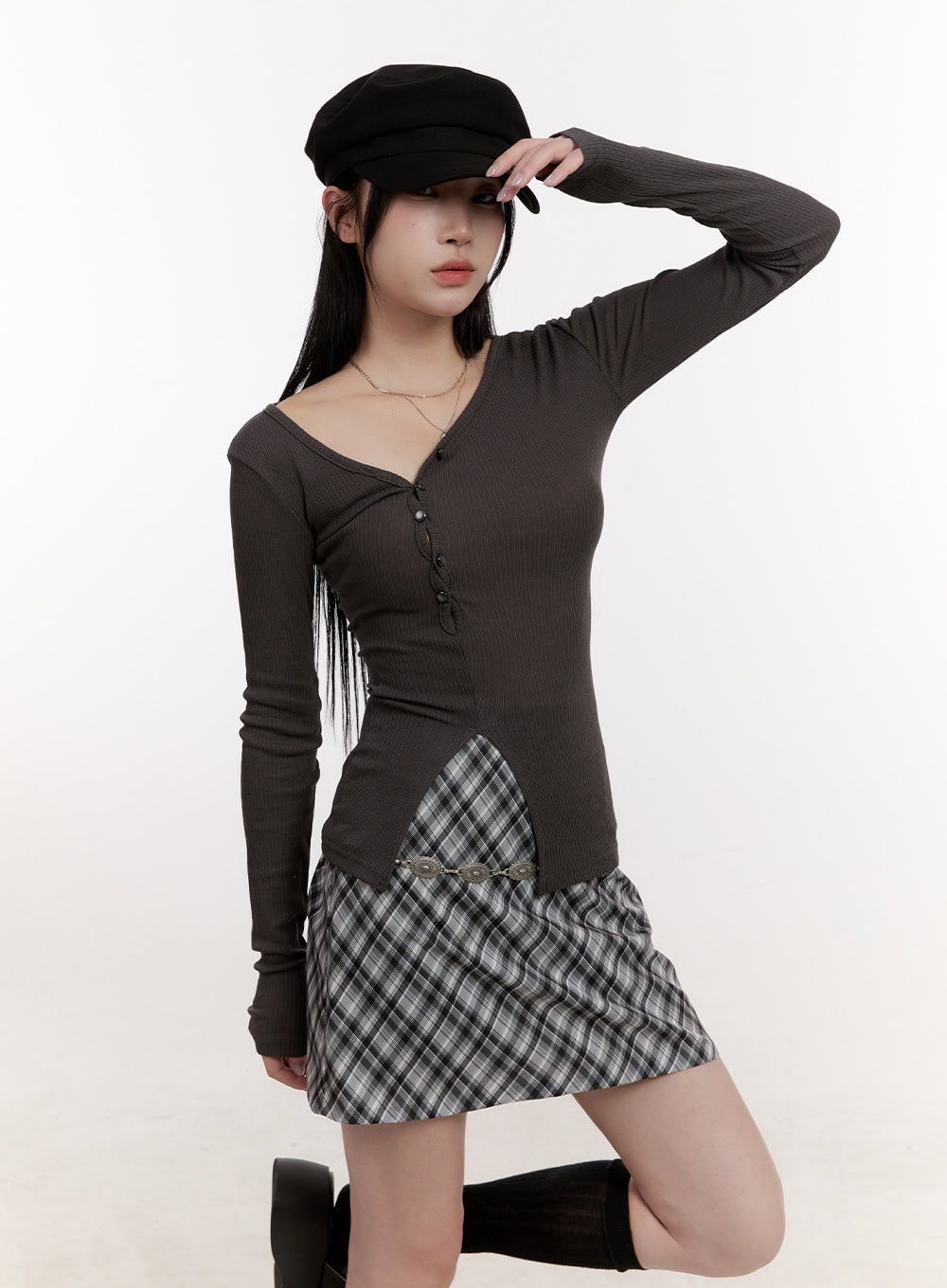 asymmetric-buttoned-slim-fit-long-sleeve-top-cj531