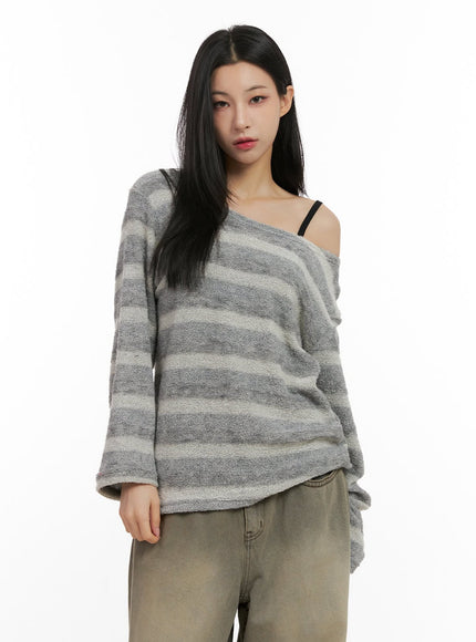 loose-fit-striped-knit-sweater-cn416 / Gray