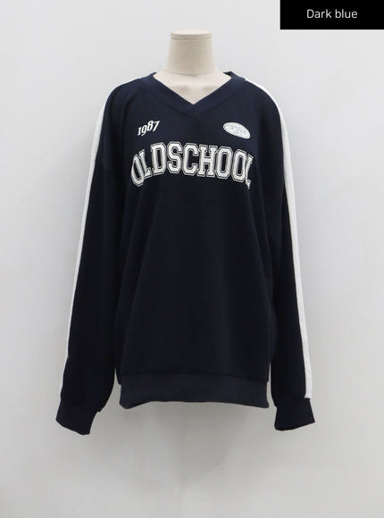 Lettering V-Neck Sweatshirt Unisex CO21