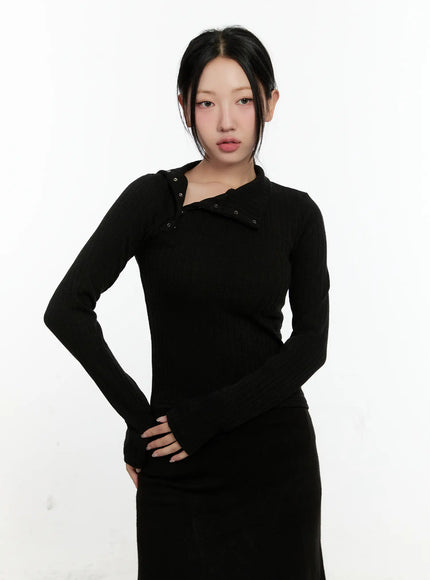 mono-asymmetric-snap-turtleneck-top-cn505 / Black