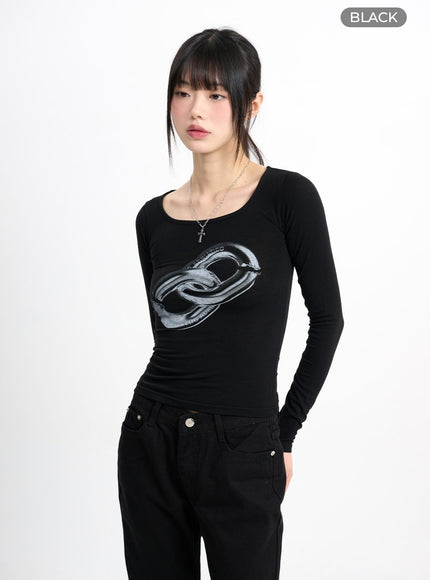 round-neck-graphic-long-sleeve-cm415 / Black