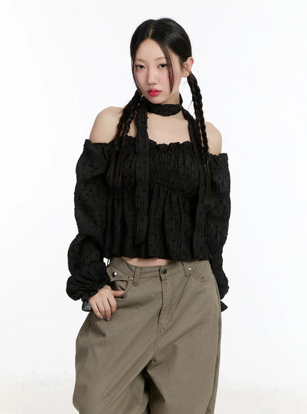 off-shoulder-lace-ruffle-blouse-cm511 / Black