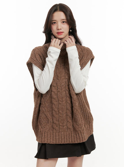 cable-knit-oversize-turtle-neck-vest-on429 / Brown