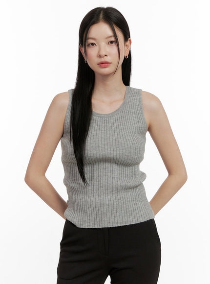 slim-fit-u-neck-sleeveless-top-on408 / Gray