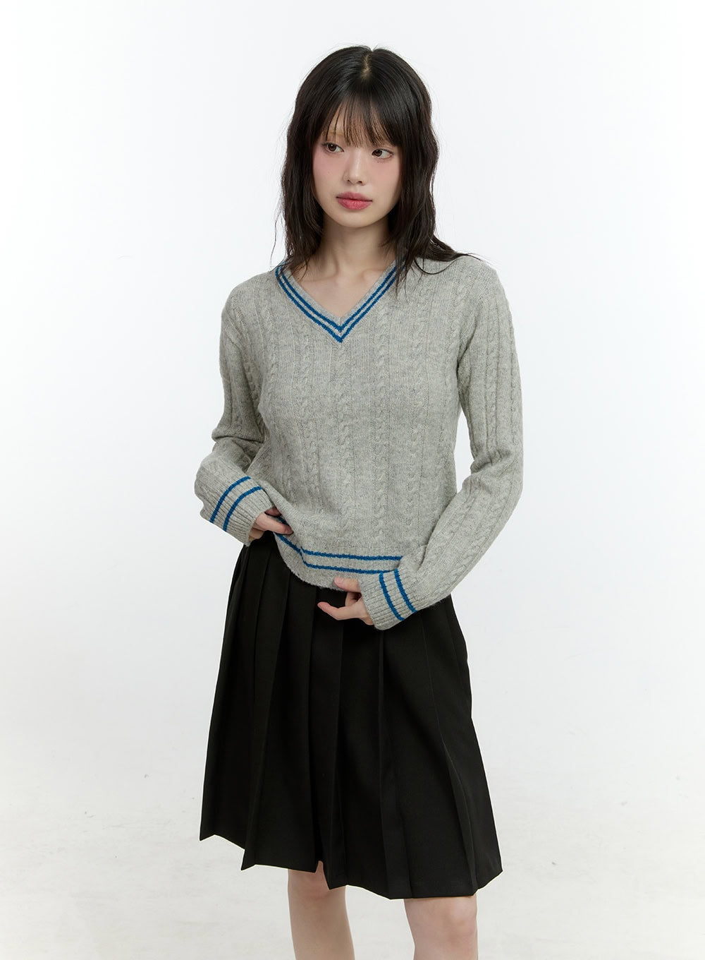 cable-knit-v-neck-sweater-cf506 / Gray