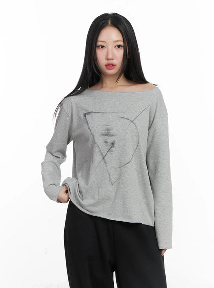 casual-relaxed-neck-graphic-long-sleeve-tee-cd530 / Gray